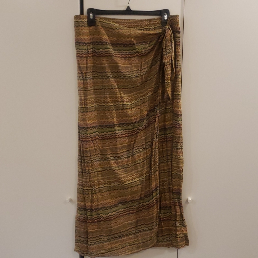 NY & CO. MULTICOLORED FAUX WRAP MAXI SKIRT